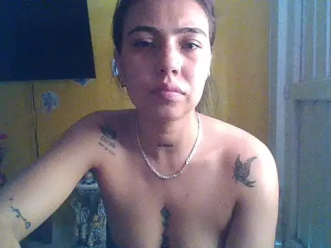 EmmaSplycer02 online show from April 14, 2026, 6:14 pm