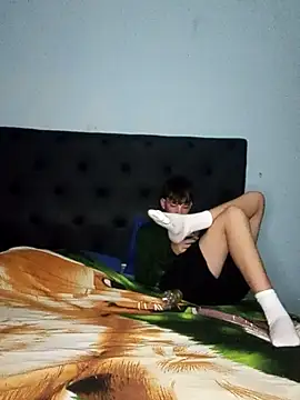 CUB4N1TX xx online show from October 1, 2025, 3:45 am