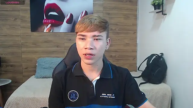 Snapshot of nathanclay chatting on February 26, 2026, 3:27 am nathanclay online show from February 26, 2026, 3:27 am