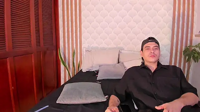 Snapshot of Cristian_blaze chatting on June 19, 2026, 5:28 pm Cristian blaze online show from June 19, 2026, 5:28 pm