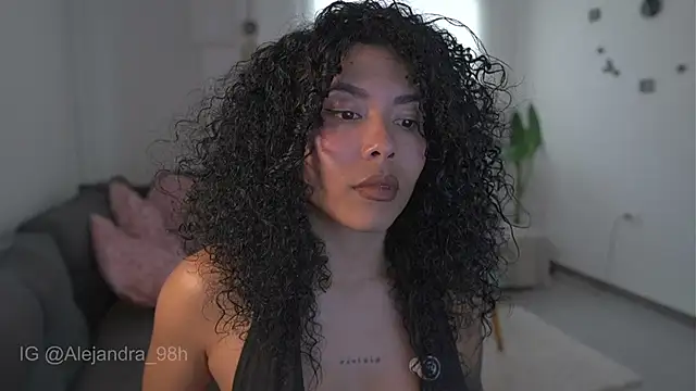 Snapshot of kyria_1 chatting on January 8, 2026, 10:12 pm kyria 1 online show from January 8, 2026, 10:12 pm