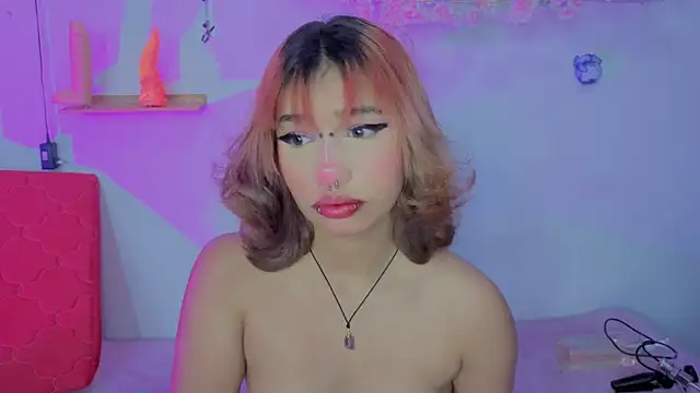 Snapshot of zoelight18 chatting on October 23, 2025, 7:34 pm zoelight18 online show from October 23, 2025, 7:34 pm