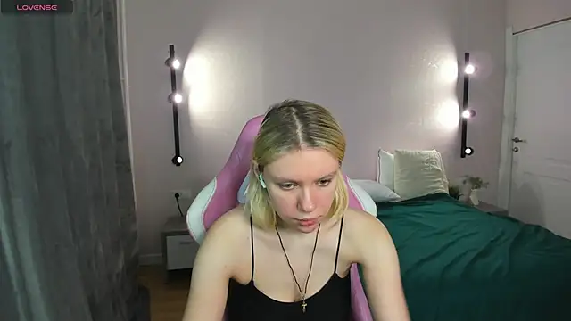 Snapshot of Casey_Miller chatting on October 6, 2025, 1:14 am Casey Miller online show from October 6, 2025, 1:14 am