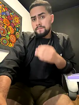 Snapshot of Yuber3 chatting on September 28, 2025, 4:34 pm Yuber3 online show from September 28, 2025, 4:34 pm