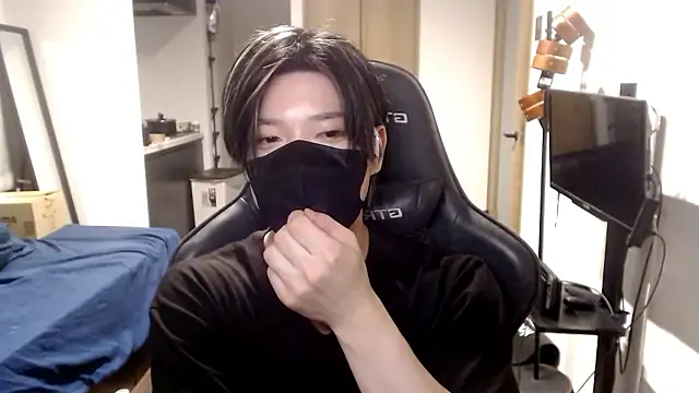 Mei-Tanaka online show from October 4, 2025, 4:27 pm