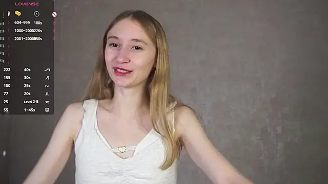BeatrixHiett online show from September 26, 2025, 3:43 am