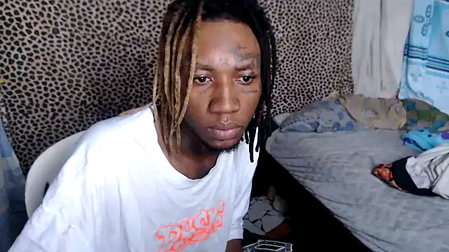 Snapshot of mike_ross11 chatting on July 23, 2026, 1:09 pm mike ross11 online show from July 23, 2026, 1:09 pm
