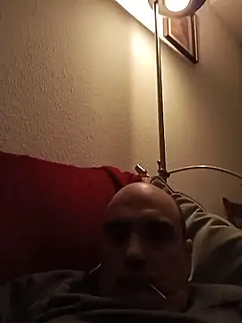 Snapshot of geli45 chatting on January 7, 2026, 10:01 pm geli45 online show from January 7, 2026, 10:01 pm