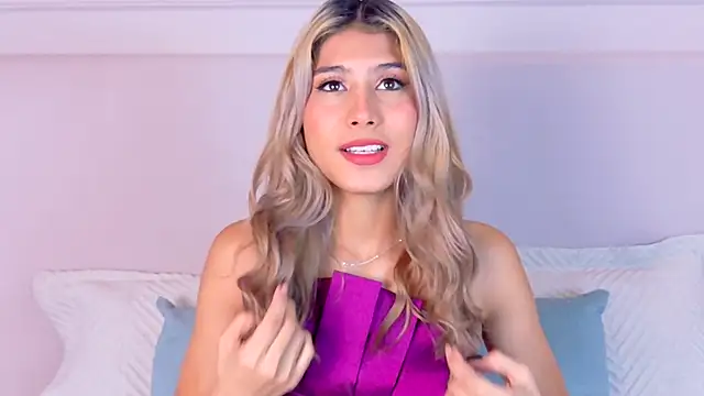 Snapshot of ZoehAngel chatting on October 2, 2025, 11:17 am ZoehAngel online show from October 2, 2025, 11:17 am