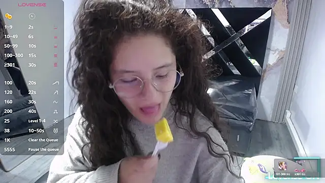 Snapshot of Velvet_Moon_V chatting on February 6, 2026, 12:30 pm Velvet Moon V online show from February 6, 2026, 12:30 pm