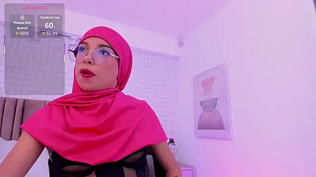 naishaa  online show from March 5, 2026, 7:10 pm