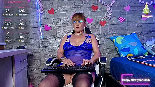 Snapshot of naomi_diamond_ chatting on December 19, 2025, 11:50 am naomi diamond online show from December 19, 2025, 11:50 am