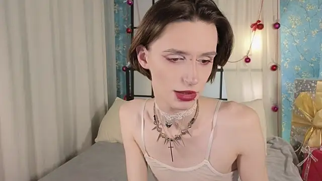 Snapshot of madi_snow chatting on December 18, 2025, 12:22 pm madi snow online show from December 18, 2025, 12:22 pm