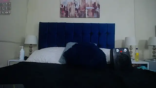 Emma Foxi online show from November 21, 2025, 9:46 pm