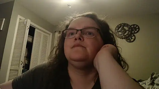 Snapshot of TheMistyPrice chatting on December 16, 2025, 12:32 pm TheMistyPrice online show from December 16, 2025, 12:32 pm