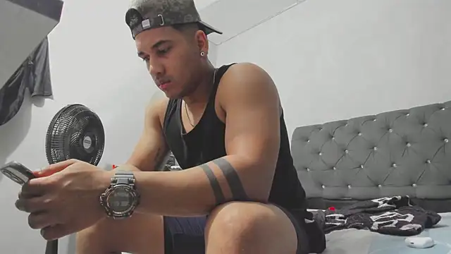 evan hardy online show from November 5, 2025, 3:06 am