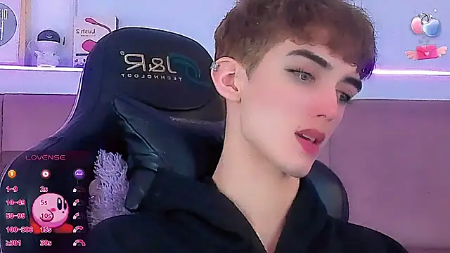 Baby FenixTS online show from February 14, 2026, 9:06 am