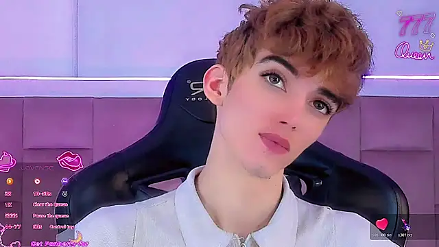 Baby FenixTS online show from March 19, 2026, 8:18 am