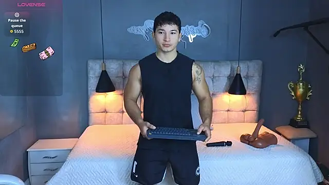 Horny nick18 online show from October 10, 2025, 12:04 pm