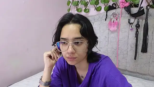 Snapshot of katalinathxandbritney1 chatting on September 23, 2025, 11:08 pm katalinathxandbritney1 online show from September 23, 2025, 11:08 pm