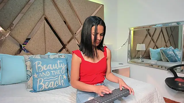 Snapshot of BelhaLawuo chatting on November 21, 2025, 7:01 pm BelhaLawuo online show from November 21, 2025, 7:01 pm