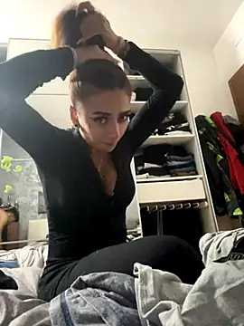 Snapshot of piccolaflo chatting on September 28, 2025, 2:39 am piccolaflo online show from September 28, 2025, 2:39 am