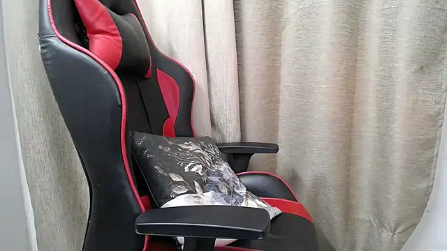 Snapshot of niya-cute chatting on January 13, 2026, 2:33 pm niya-cute online show from January 13, 2026, 2:33 pm