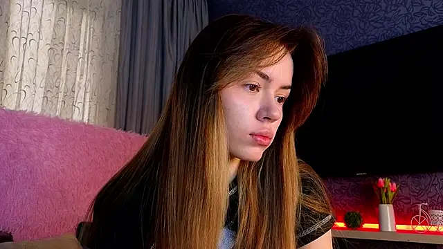 Snapshot of telari0l0ve chatting on February 1, 2026, 9:08 am telari0l0ve online show from February 1, 2026, 9:08 am