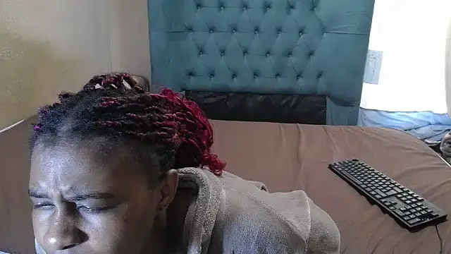 Snapshot of EbonyEssence chatting on June 14, 2026, 12:51 pm EbonyEssence online show from June 14, 2026, 12:51 pm