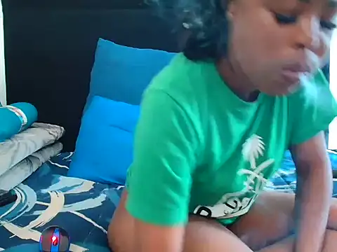 Snapshot of CreamySexyPussy chatting on October 7, 2025, 9:06 am CreamySexyPussy online show from October 7, 2025, 9:06 am