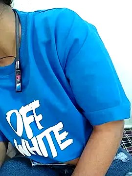 Snapshot of Kavya_Rathore chatting on December 1, 2025, 5:12 am Kavya Rathore online show from December 1, 2025, 5:12 am