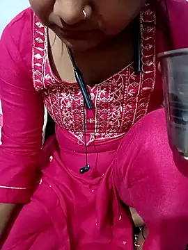 Snapshot of Kavya_Rathore chatting on December 15, 2025, 4:50 am Kavya Rathore online show from December 15, 2025, 4:50 am