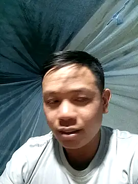 Snapshot of DungLuongg chatting on September 26, 2025, 1:04 pm DungLuongg online show from September 26, 2025, 1:04 pm