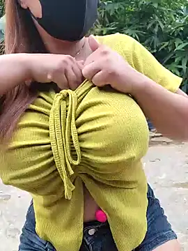 Snapshot of Akira_sera chatting on November 5, 2025, 12:43 am Akira sera online show from November 5, 2025, 12:43 am