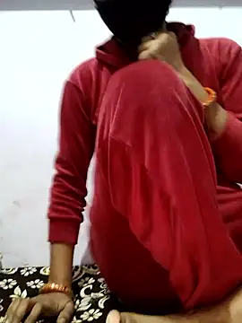 poojam93 online show from November 24, 2025, 1:22 pm