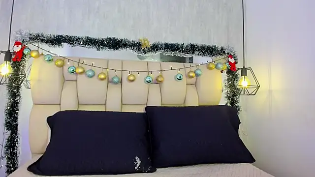 Snapshot of Johan_gz_ chatting on December 17, 2025, 11:38 am Johan gz online show from December 17, 2025, 11:38 am