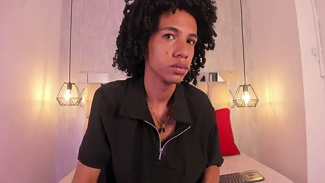 Snapshot of Johan_gz_ chatting on February 7, 2026, 11:36 am Johan gz online show from February 7, 2026, 11:36 am