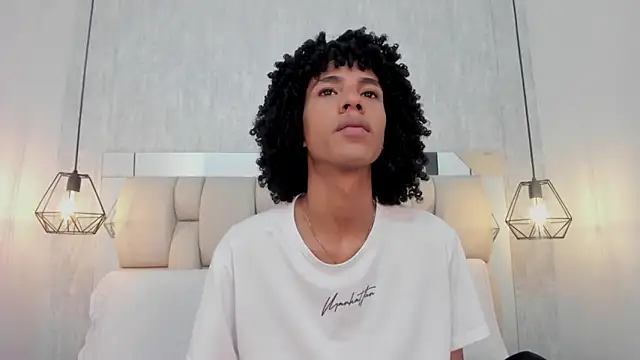 Snapshot of Johan_gz_ chatting on February 11, 2026, 11:37 am Johan gz online show from February 11, 2026, 11:37 am