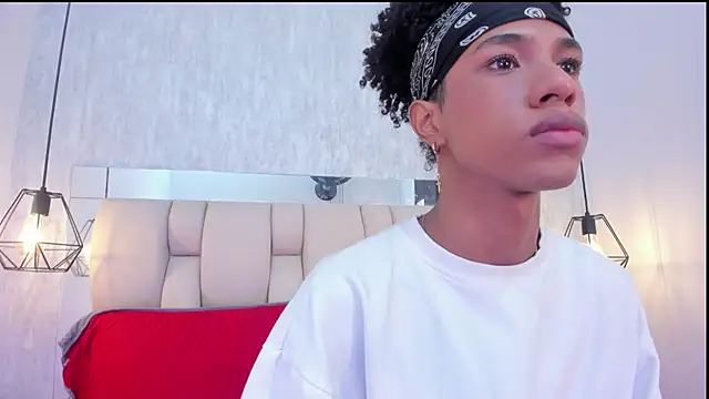 Snapshot of Johan_gz_ chatting on February 26, 2026, 11:42 am Johan gz online show from February 26, 2026, 11:42 am