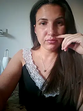 ElsMarya online show from September 21, 2025, 3:24 pm