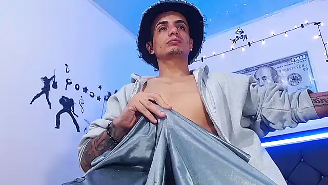 Snapshot of pitersonntt chatting on November 24, 2025, 2:00 am pitersonntt online show from November 24, 2025, 2:00 am