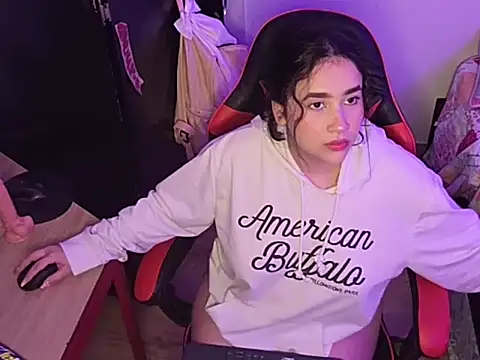 ChloeSnoww online show from October 2, 2025, 3:35 am