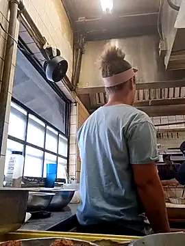 sarahkat86 online show from September 11, 2025, 9:15 pm