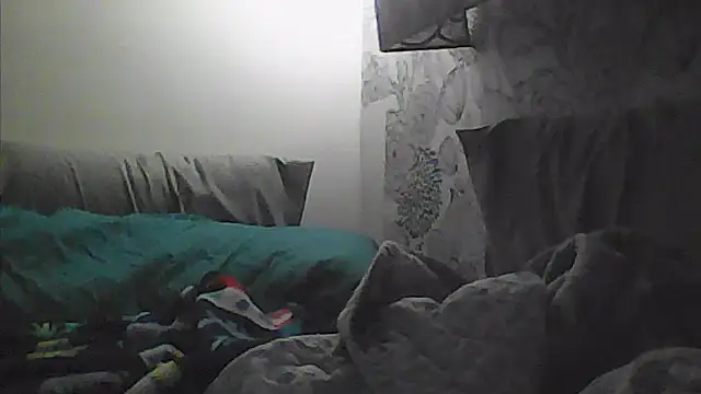 sarahkat86 online show from November 11, 2025, 12:27 pm