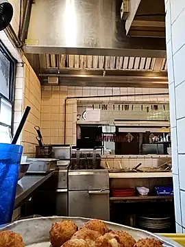 sarahkat86 online show from December 1, 2025, 4:23 pm