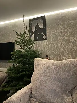 Snapshot of TianaCharm chatting on December 17, 2025, 2:23 pm TianaCharm online show from December 17, 2025, 2:23 pm