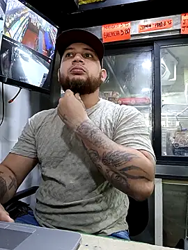 Catire10  online show from November 12, 2025, 1:33 pm