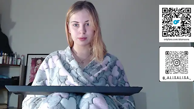 Snapshot of Alismoona chatting on December 17, 2025, 12:22 pm Alismoona online show from December 17, 2025, 12:22 pm