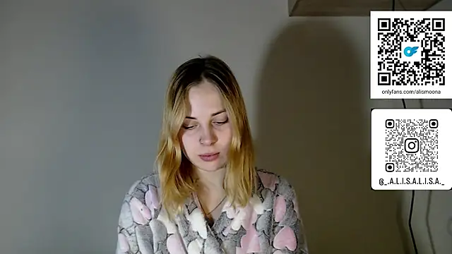 Snapshot of Alismoona chatting on December 19, 2025, 9:33 pm Alismoona online show from December 19, 2025, 9:33 pm