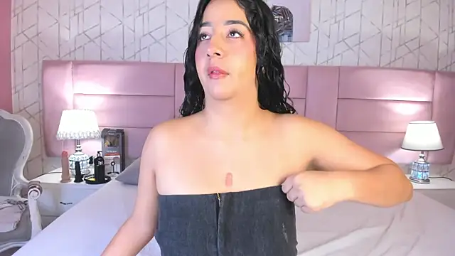 Snapshot of BellaSwwan chatting on November 27, 2025, 1:24 pm BellaSwwan online show from November 27, 2025, 1:24 pm